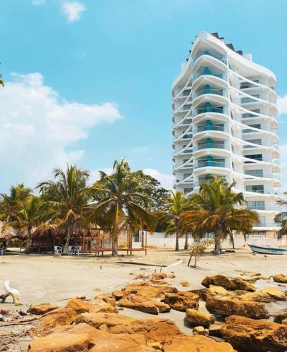 Magico Apartamento Frente al Mar 3 Habitaciones FB73 in Covenas Dos