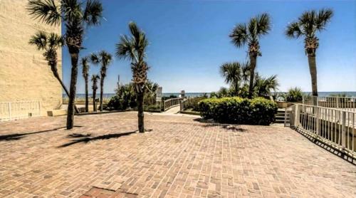 Exceptional Vacation Home in Myrtle Beach condo - image 11
