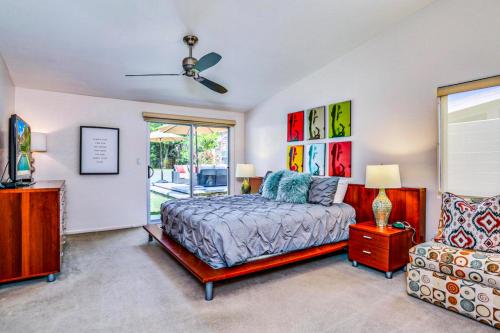 Palm Springs Luxury Retreat - image 2