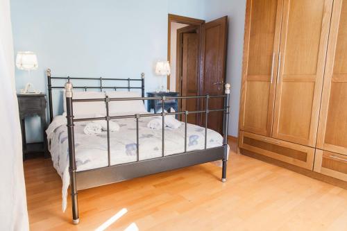 Kaposantes Apartments - image 3