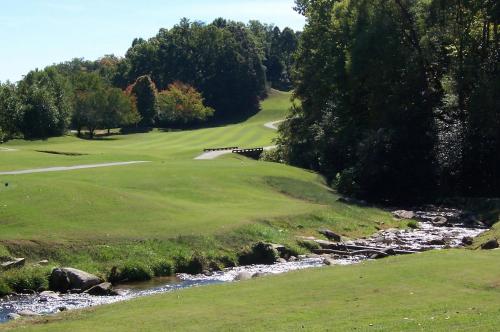 Fairways of the Mountain, a VRI resort in Lake Lure, USA