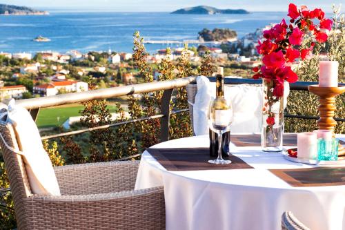 Vista, Vigles Sea View, Philian Hotels and Resorts in Ilha Skiathos