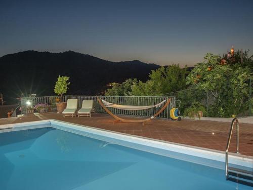 Tasteful Holiday Home in Vibonati with Private Pool gîte à louer Arenabianca