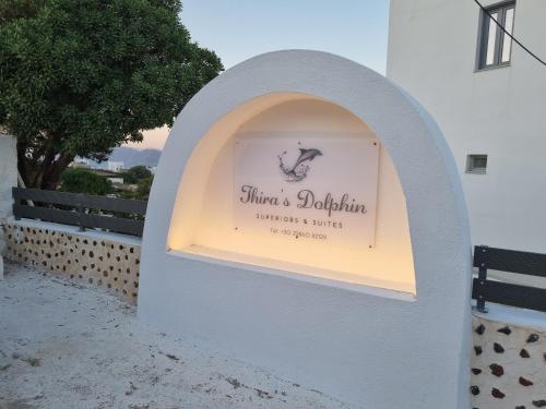 Thira's Dolphin - image 6