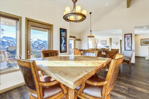 Charter Ridge 10 Condo in Sally Barber