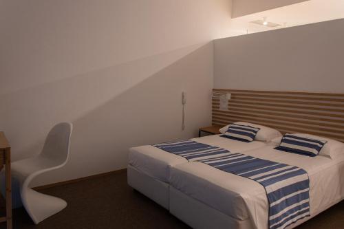 Deluxe Single Room image 7