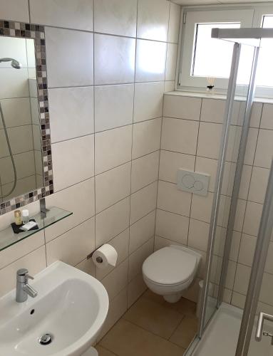 Bathroom, Pension N-Ring in Nurburg
