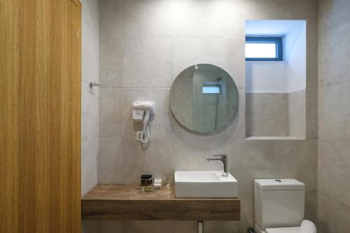 Margo Beach Hotel - image 12
