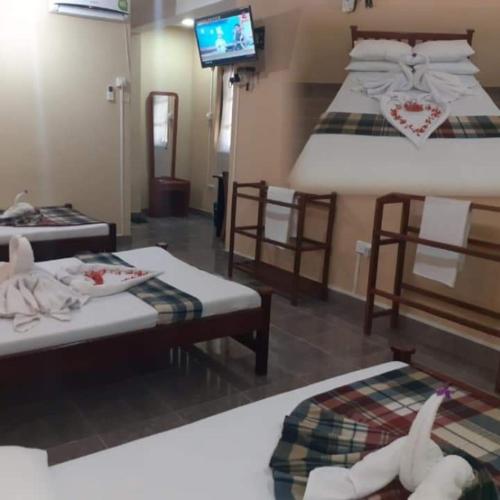 Triple Room with Bathroom image 1