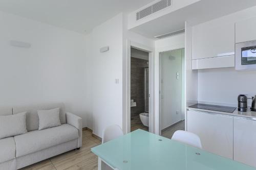Capo Falcone Charming Apartments - image 2