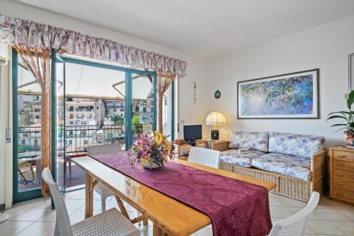 GuestHost - Taormina Comfortable Apartment with Terrace Room Type - One-Bedroom Apartment