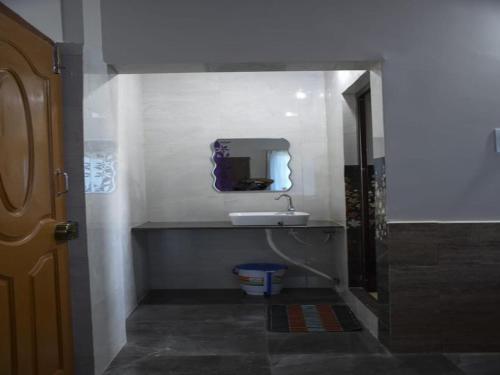 STAYMAKER Hotel Ashokavana