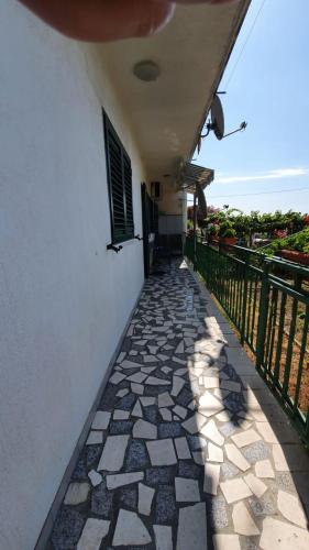 Three Bedroom Apartment image 3