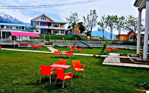 Hill Top Hotel, Shogran