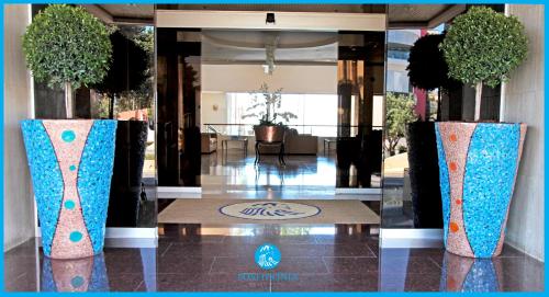 Poseidonia Beach Hotel - image 8