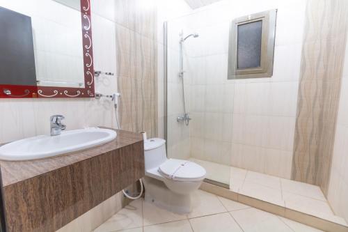 Bathroom, مرسال سويت in Al Mathar