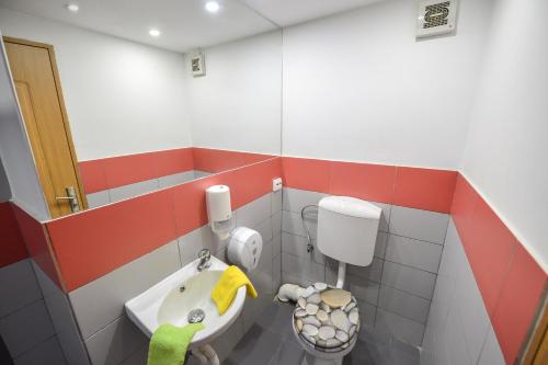 Bucharest Nightlife Apartments - image 7