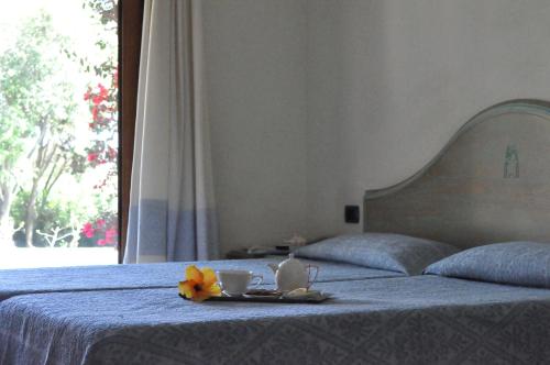 3 twin beds