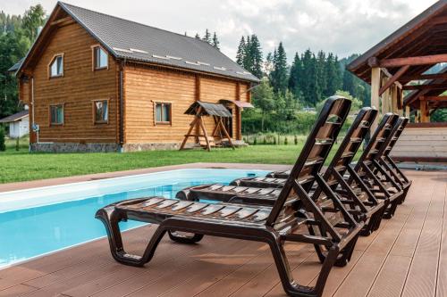 مسبح, Вілла Софі in Verhovyna