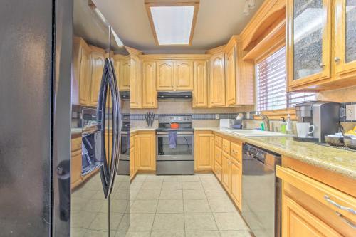 Desert Home with Patio Less Than 5 Mi to Joshua Tree! - image 2