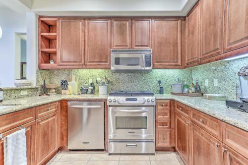 3BR Desert Retreat with Mtn Views and Pool Access - image 6
