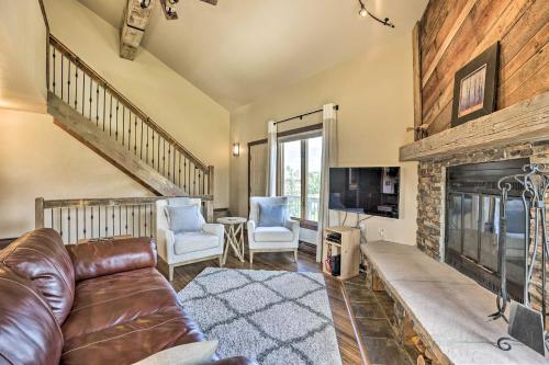 3-Story Home with Balcony 6 Mi to Winter Park! - image 3