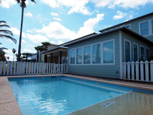 Port Aransas Escapes - Beach Club Clubhouse 4 - image 2