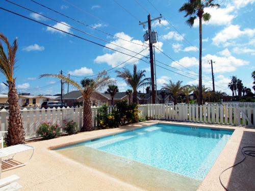 Port Aransas Escapes - Beach Club Clubhouse 4 - image 6
