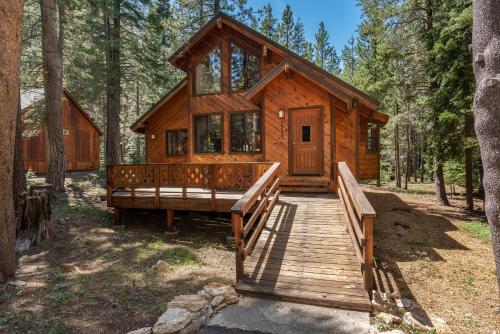 Creekside Cabin on St Bernard by Tahoe Mountain Properties - image 8