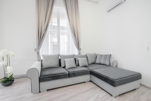 Király 35 Luxury Apartment - image 13