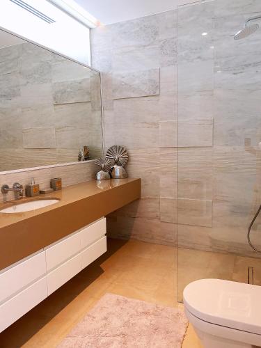 Faros Beach Front Residences No.1,