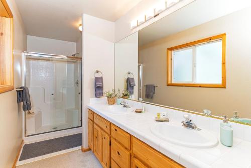 Sierra Haven by Tahoe Mountain Properties - image 8