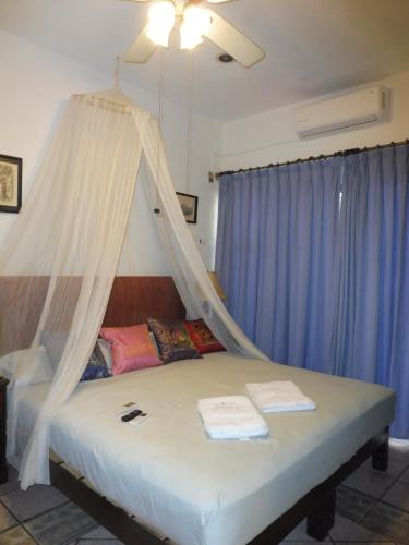 Double Room with Shared Bathroom image 4