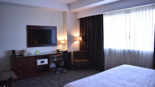 Holiday Inn & Suites Plaza Mayor, an IHG Hotel in León, Mexico