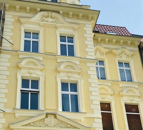 Tiny Studio City Centre / Mała Kawalerka