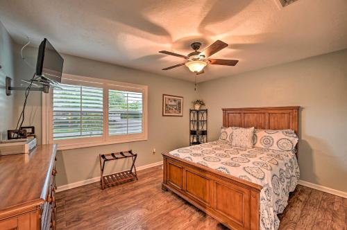 Waterfront Marco Island House with Private Pool and Dock - image 12