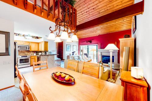. Elkhorn Retreat