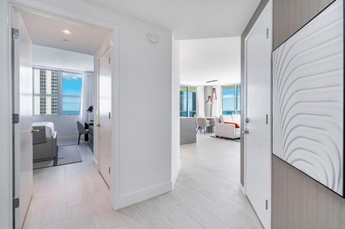 Hyde Beach House Luxury Condo-Resort condo - image 6