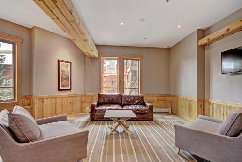 TX106 Taylors Crossing condo - main image