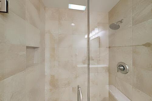 Exceptional Vacation Home in Snowmass Village townhouse - image 9