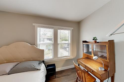 Exceptional Vacation Home in Tampa Duplex - image 7
