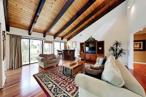Exceptional Vacation Home in Hilton Head villa - image 4