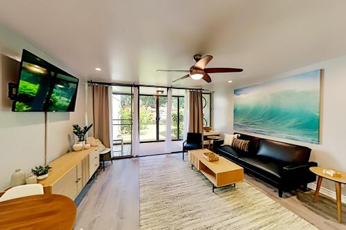 Turtle Bay Gem - Lanai Pool Grill Walk to Beach condo - image 4