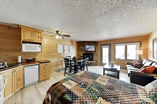 2 Units at The Inn at Silver Creek Pool & Hot Tub condo - image 5