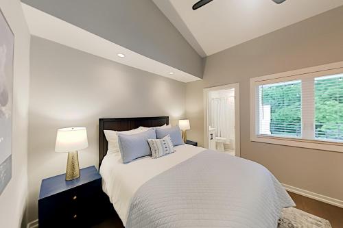 Exceptional Vacation Home in Nashville townhouse - image 10