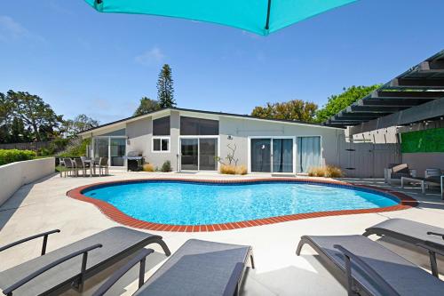 Pacific Beach - Private Pool City & Bay View home - main image