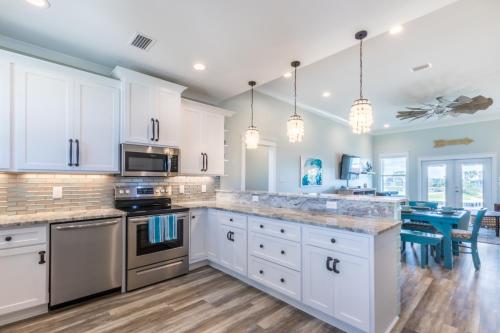 Sunrise Bay home - image 2