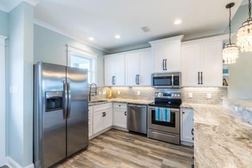 Sunrise Bay home - image 3