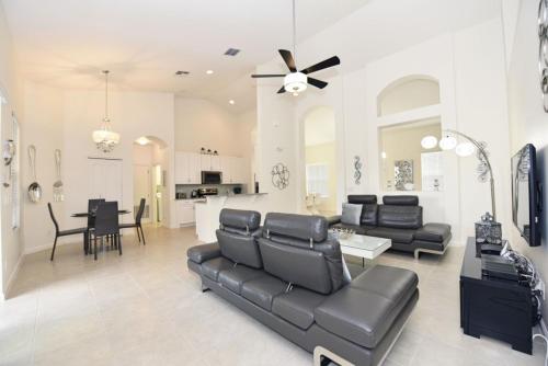 4 Bedroom Games Pool In Solterra Resort home - image 5