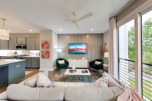 Exceptional Vacation Home in Nashville townhouse - image 3